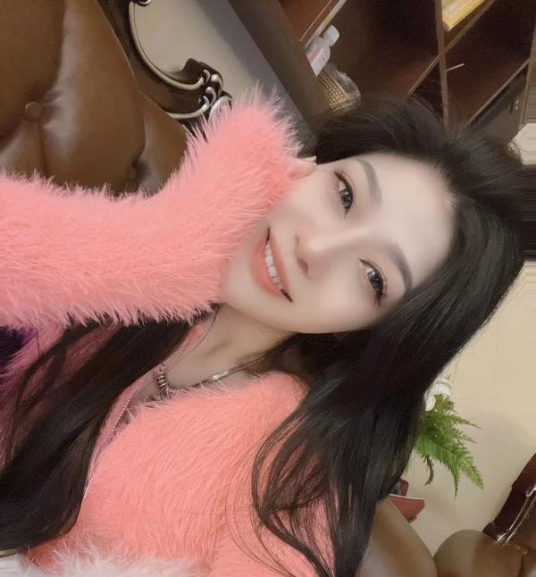 风情大长腿菲儿