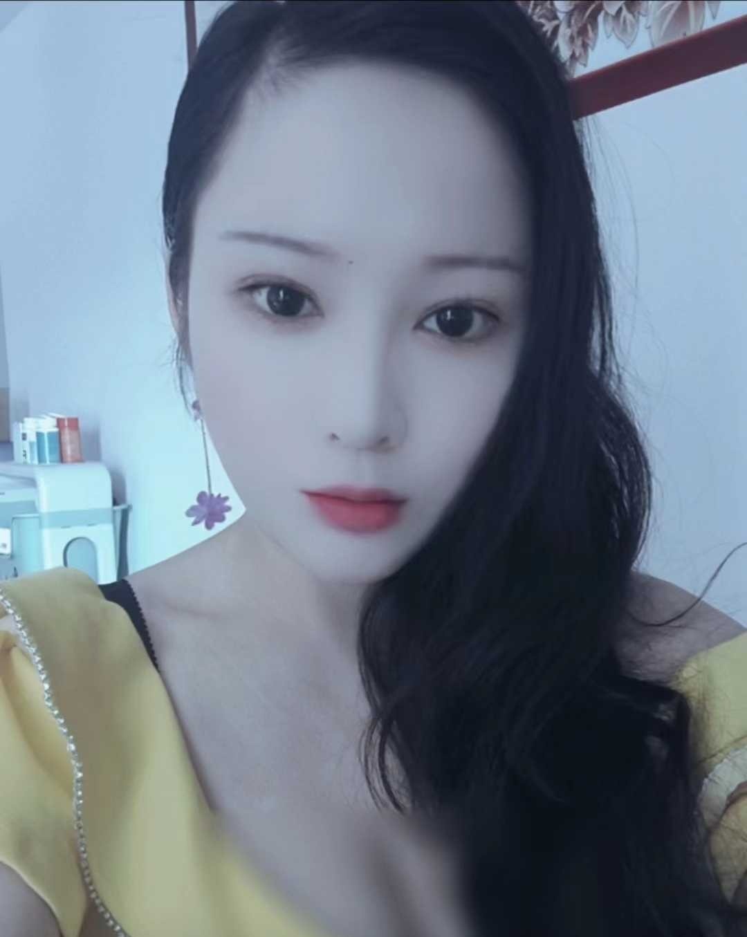 可可大奶骚妇
