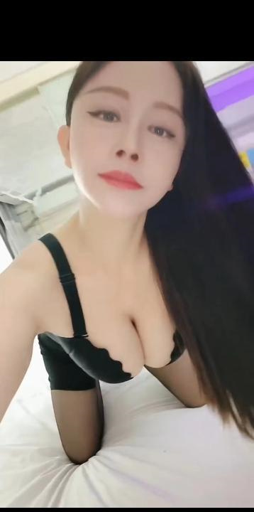 骚巨乳少妇
