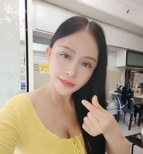 骚巨乳少妇