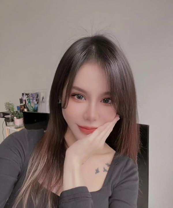 大奶网红脸