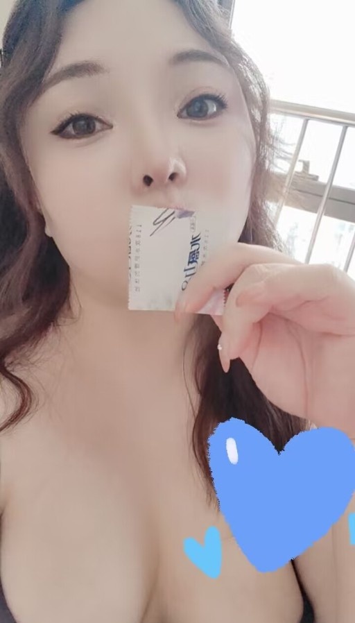 拉丝大馒头御姐