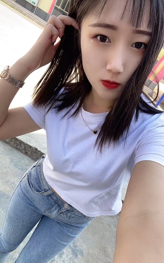 乖巧配合的小妹妹