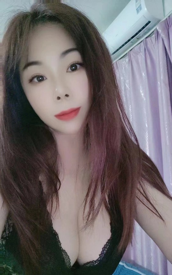 秘书装轩轩