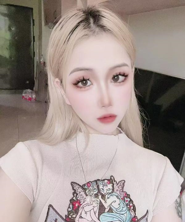 新吴区粉嫩妹子
