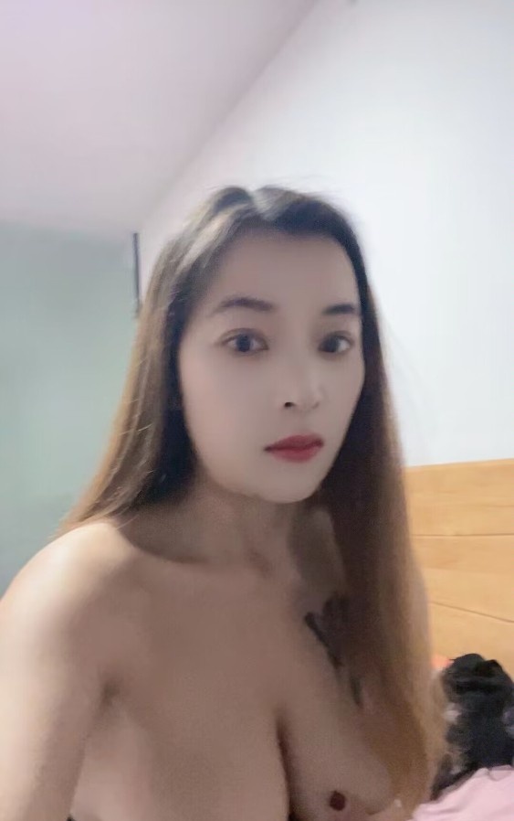 宝山奶牛少妇依拉