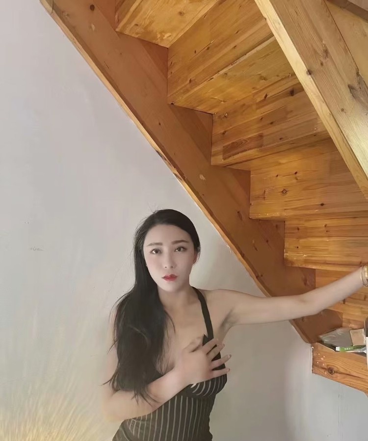 包河服务型美女