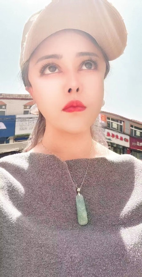 轻熟二嫂子