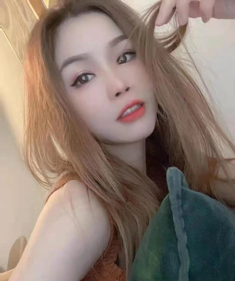 舌吻朵儿