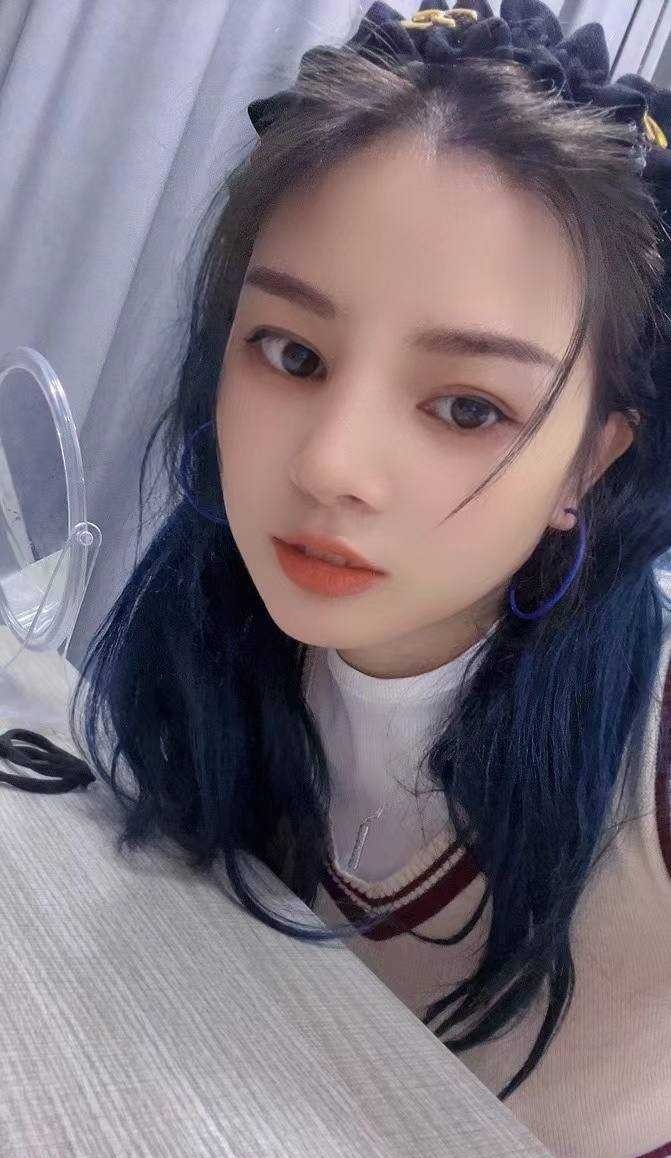小店骚反差服务妹