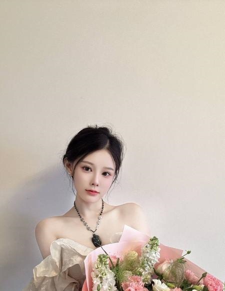 肤白大奶后入翘臀