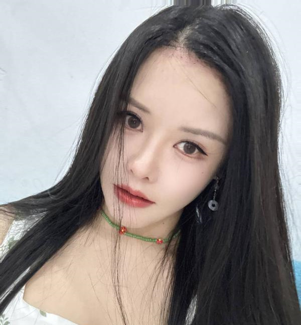 高挑身材长腿制服诱惑