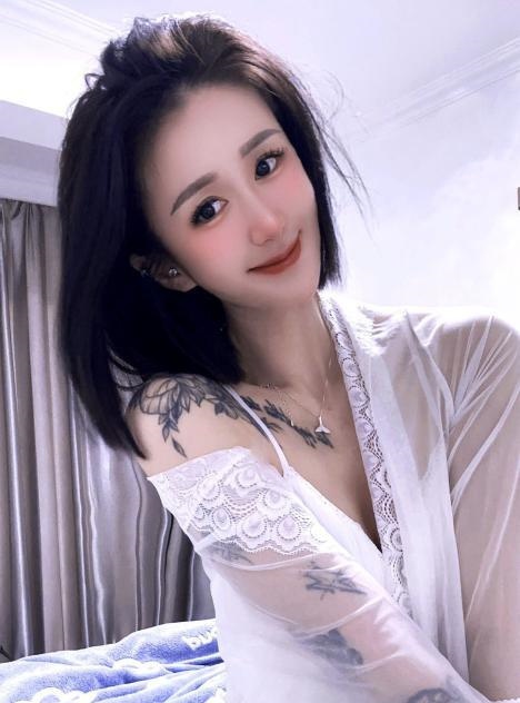 河东纹身小少妇