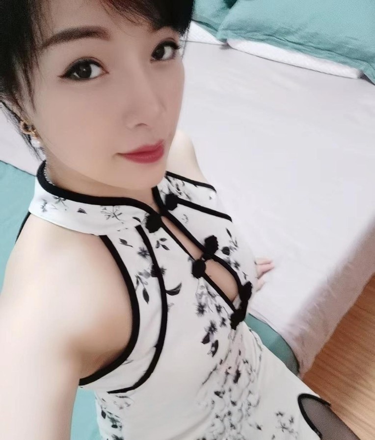 丰满成熟人妻
