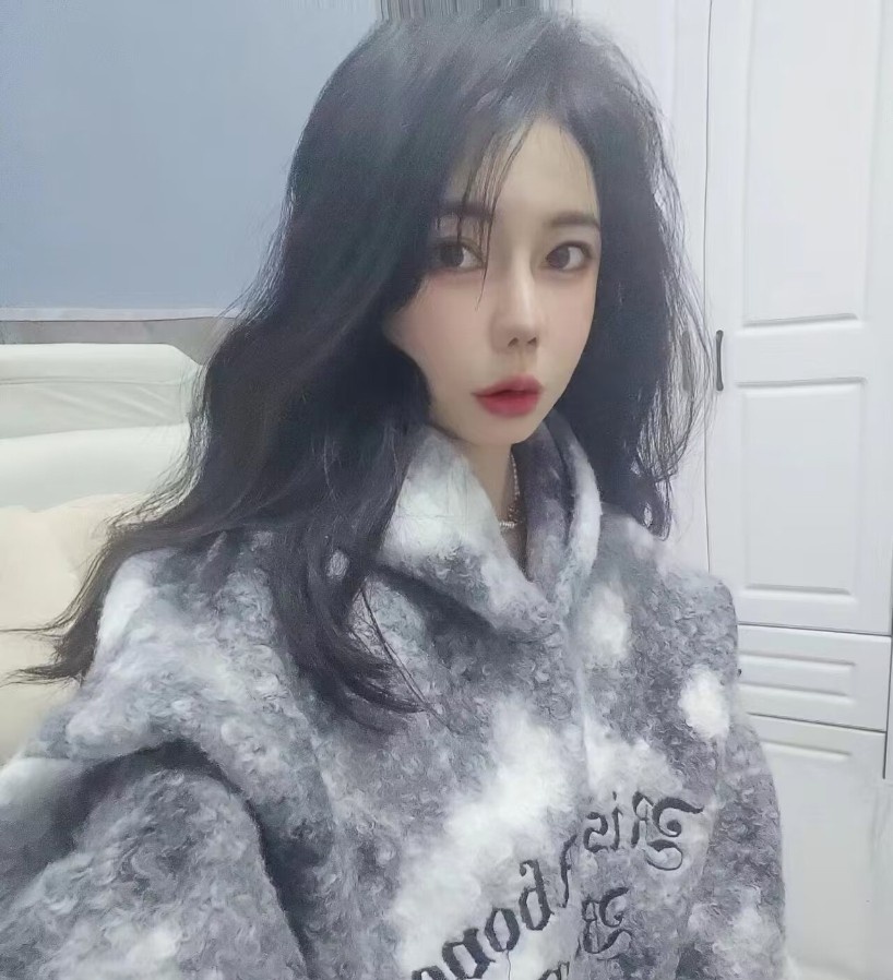 极品美女猫咪