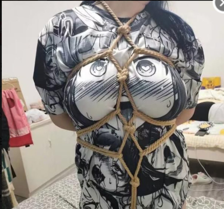 巨乳嫩妹
