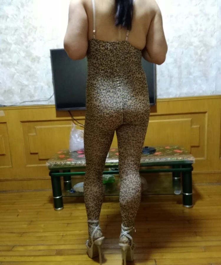 骚熟三通小姨