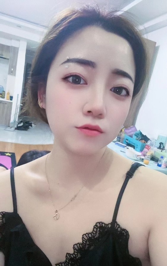 颜值系微胖小姐姐