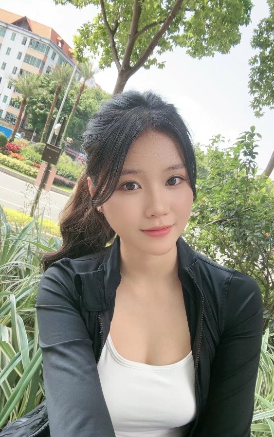 表面高冷的闷骚女