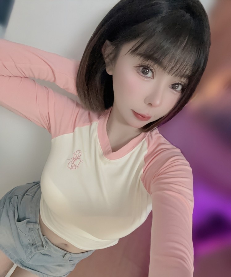 西丽性瘾妮妮