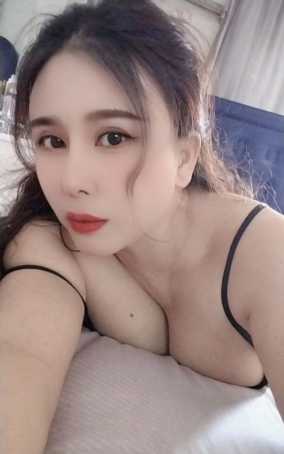 莉莉
