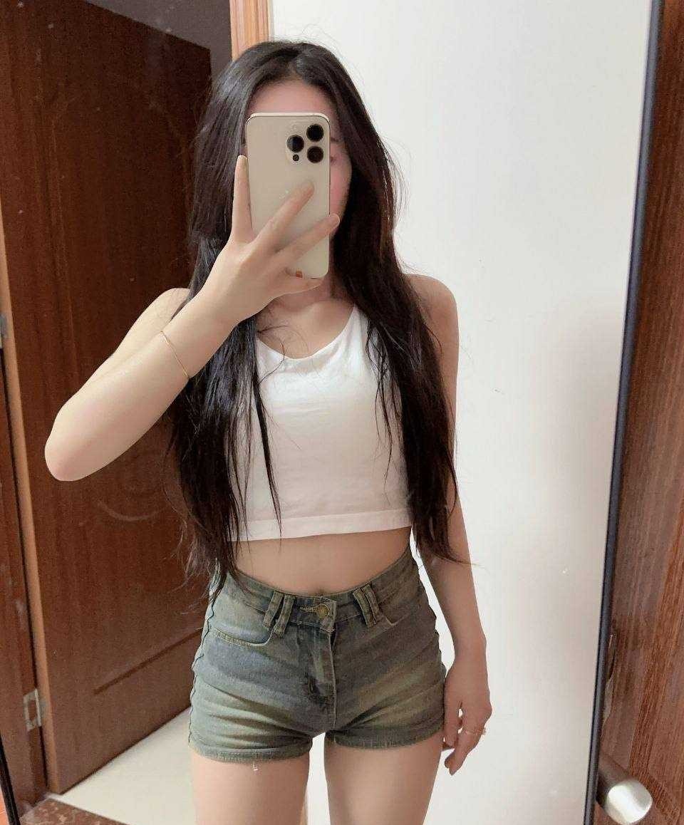 清纯反差婊制服妹妹