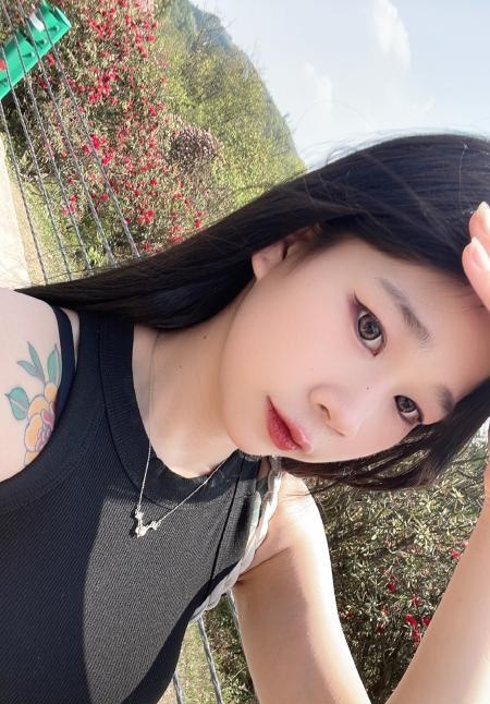 成华区嫩妹佩佩