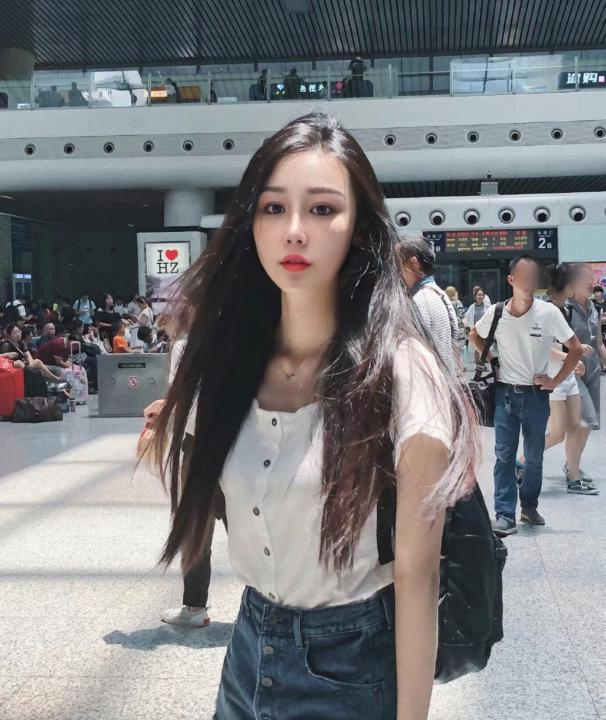 御姐方雯雯
