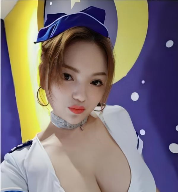 南山巨乳小燕子