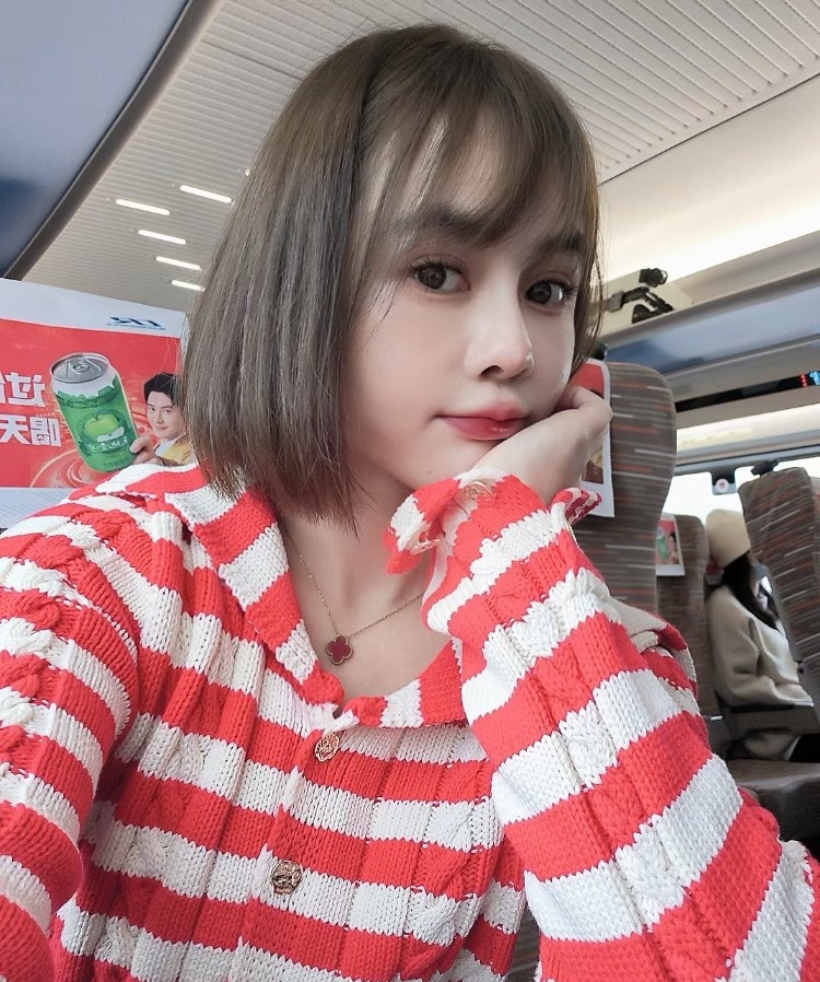 小萝莉婷婷