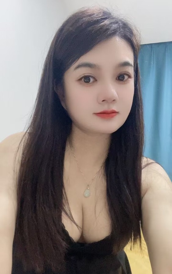 南山大胸少妇