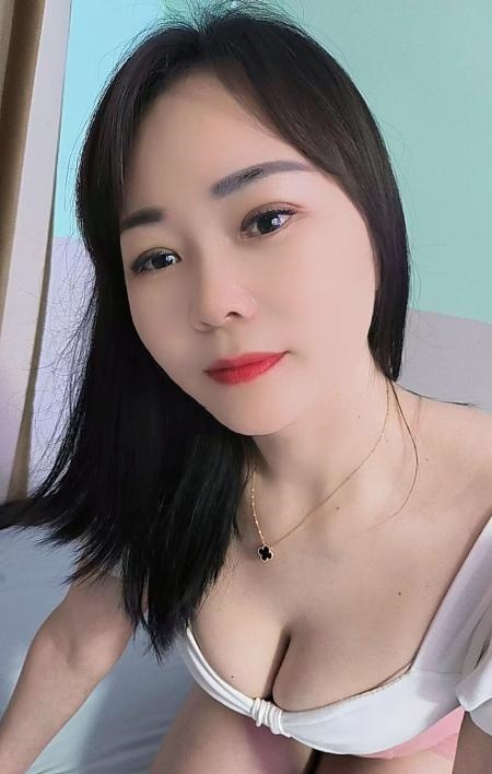 榨汁机翘臀少妇