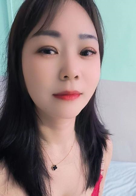 榨汁机翘臀少妇