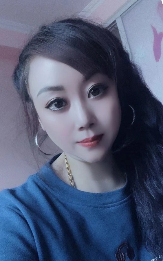 丰乳肥臀的韵味姐姐