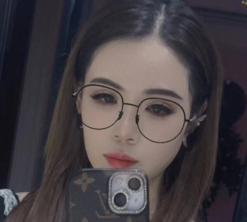 迷人的小妖精
