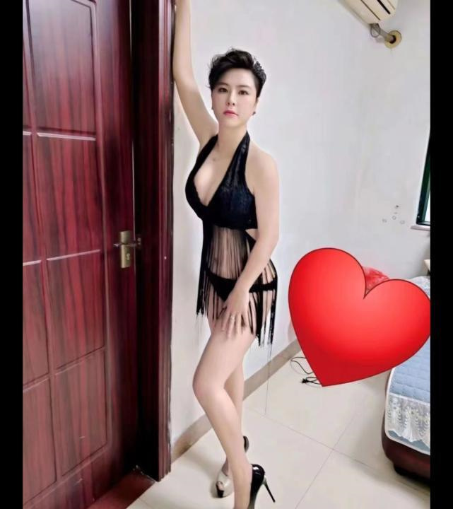 短发女神林夕