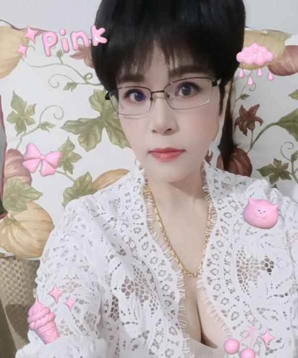 苏州韵味熟女姐姐荷花