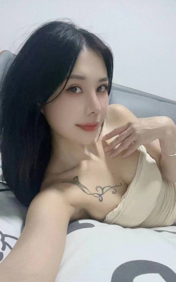 可深喉丽丽