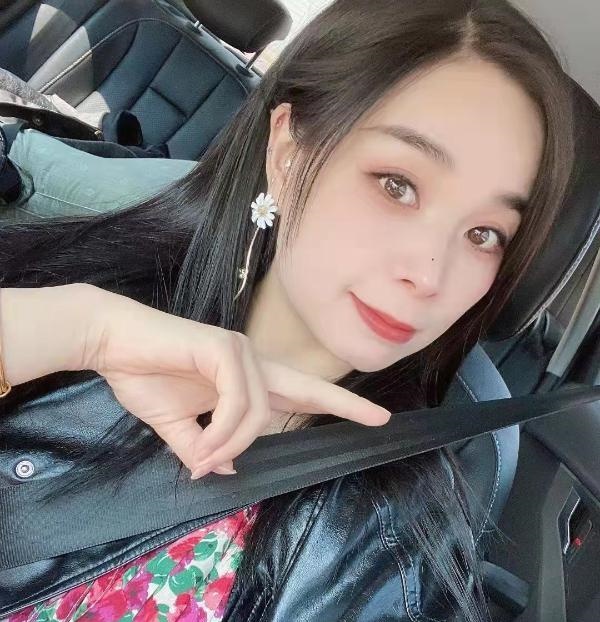 白云服务系少妇