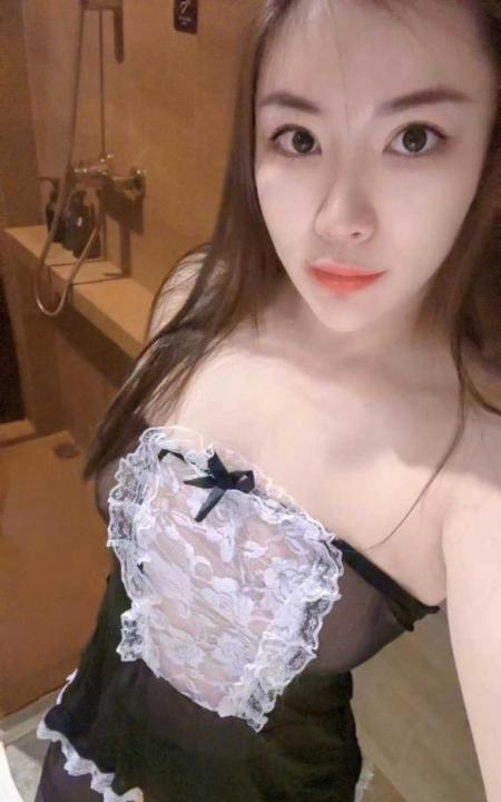 白云舌吻女神玲玲