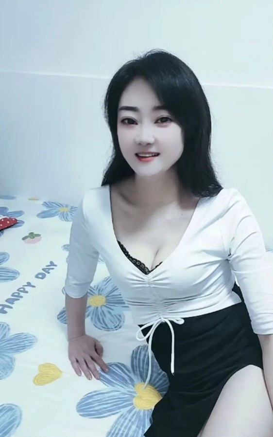 龙华新人大波妹