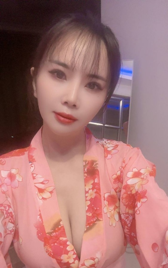 刚下海的御姐