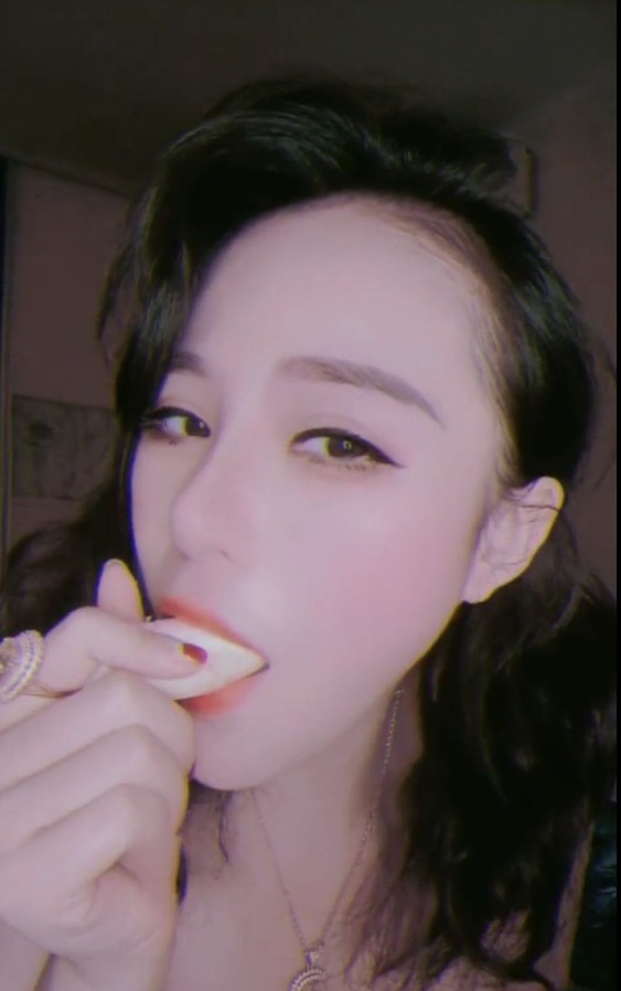 骚妇大胸楠姐带房