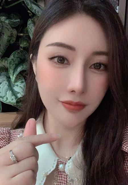 性感大奶selina