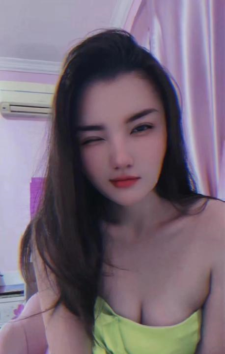 性感大奶乐乐