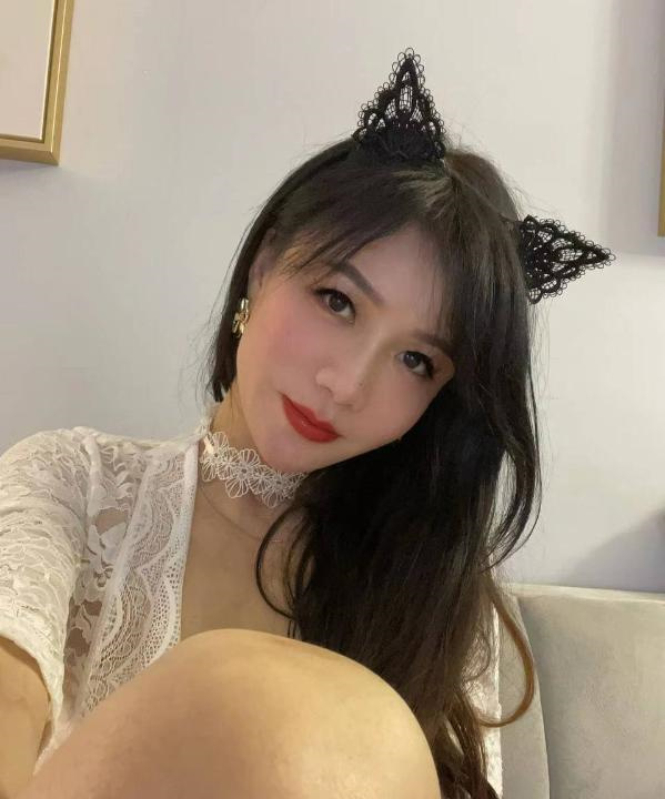 制服诱惑的少妇
