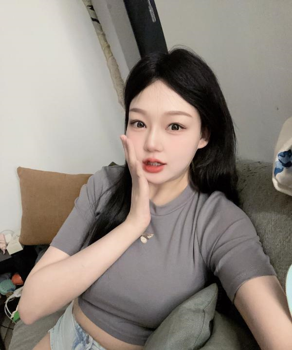普陀白虎妹妹柚柚