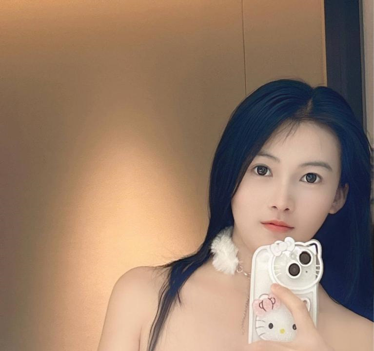 体验会跳舞小姐姐