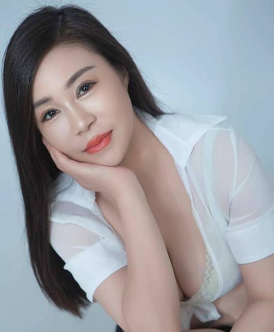 天河泄火少妇小莉