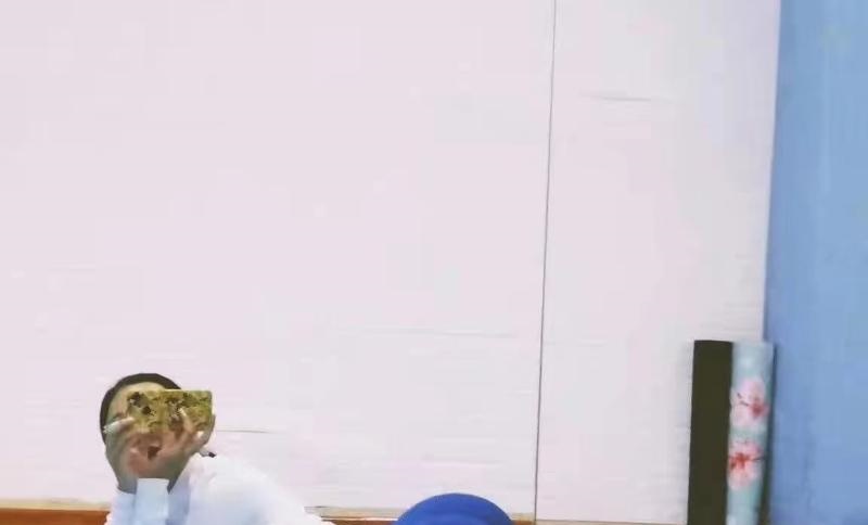 丰乳肥臀螺旋白虎b